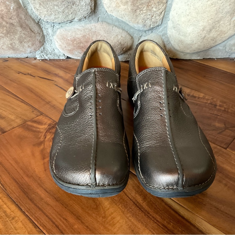 Clarks Unstructured Women's Un.Loop Slip-On Shoe … - image 2